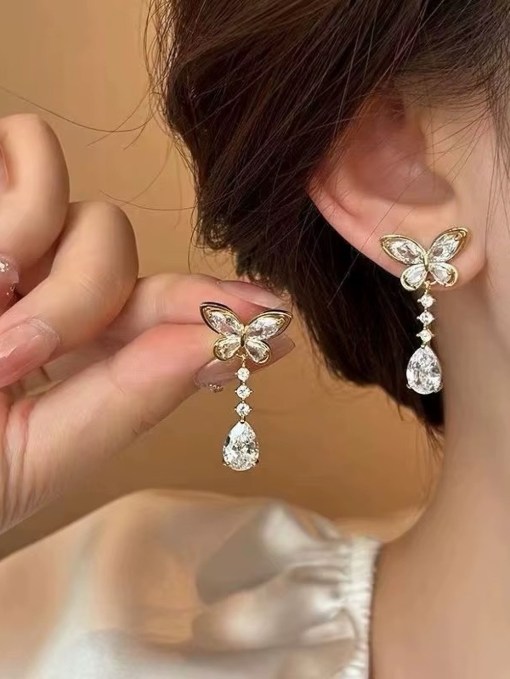 ***High Quality | Gold Butterfly Drop Earrings with Clear Crystals